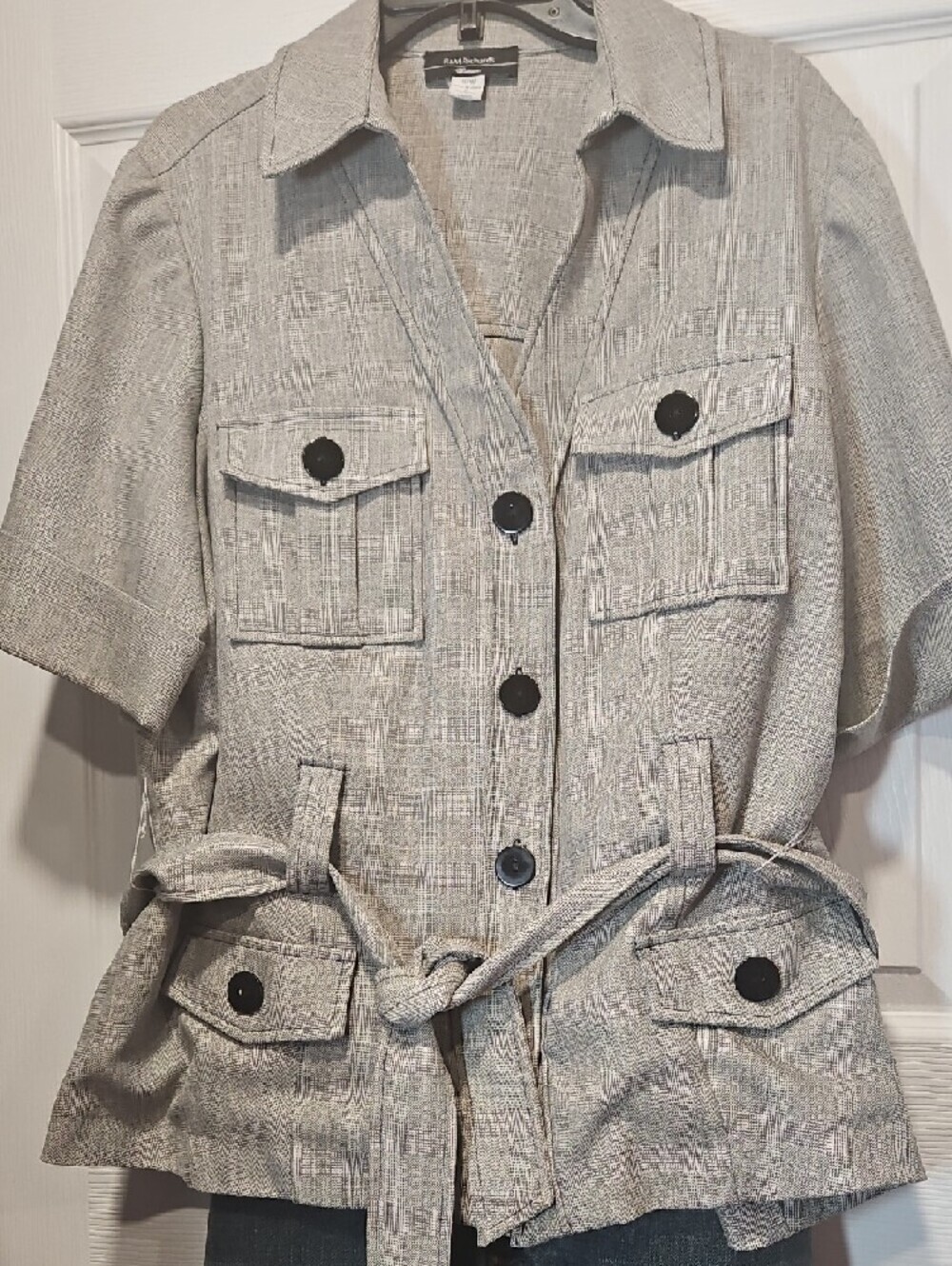 R&M Richards Short-Sleeve Belted Blazer in Light Gray - Picture 2 of 6